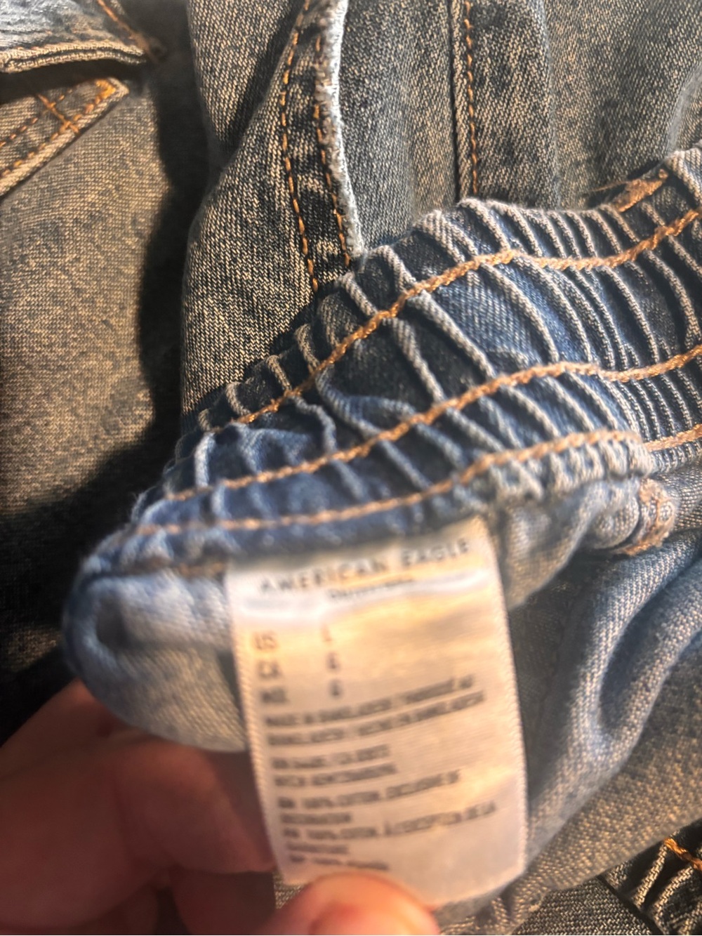 American Eagle Outfitters Blue Cropped Cargo Jeans with Pink Drawstring Accent - Picture 9 of 10